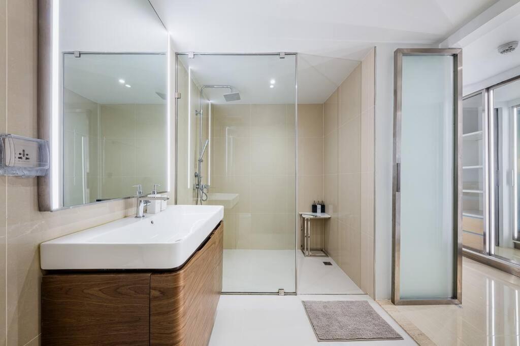 Iconic Skyline, Big Apartment, Great Location Apartment Bangkok