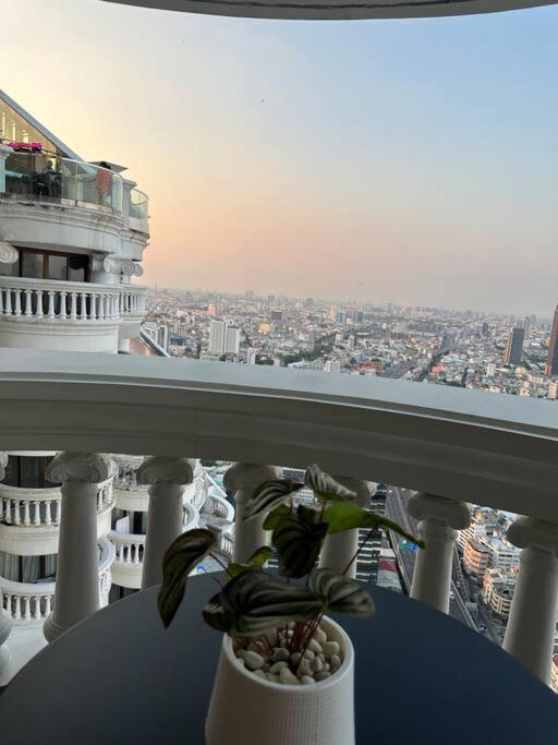 Iconic Skyline, Big Apartment, Great Location Bangkok