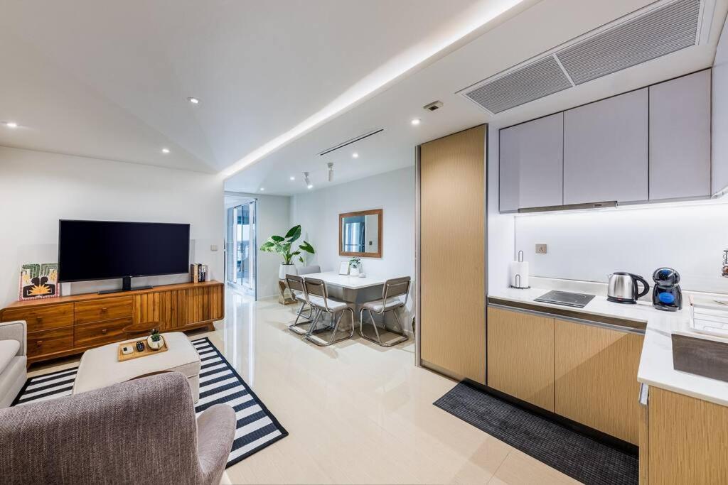 Iconic Skyline, Big Apartment, Great Location Apartment Bangkok